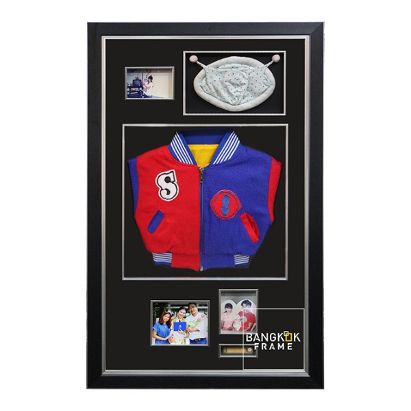 กรอบรูปโชว์เสื้อสะสม